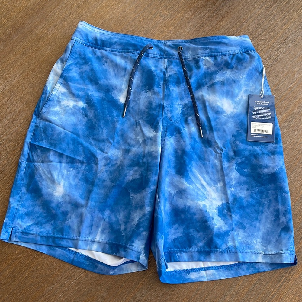 FAIR HARBOR The Ozone Swim Trunk in Clark Ozone (Blue) size Medium